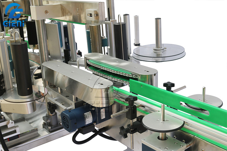 Double Side Star Wheel Labeling Machine For Square And Round Bottles