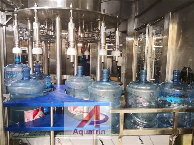 QGF Mineral Water Bottle Filling Machine 5 Gallon Bottle Filling Machine