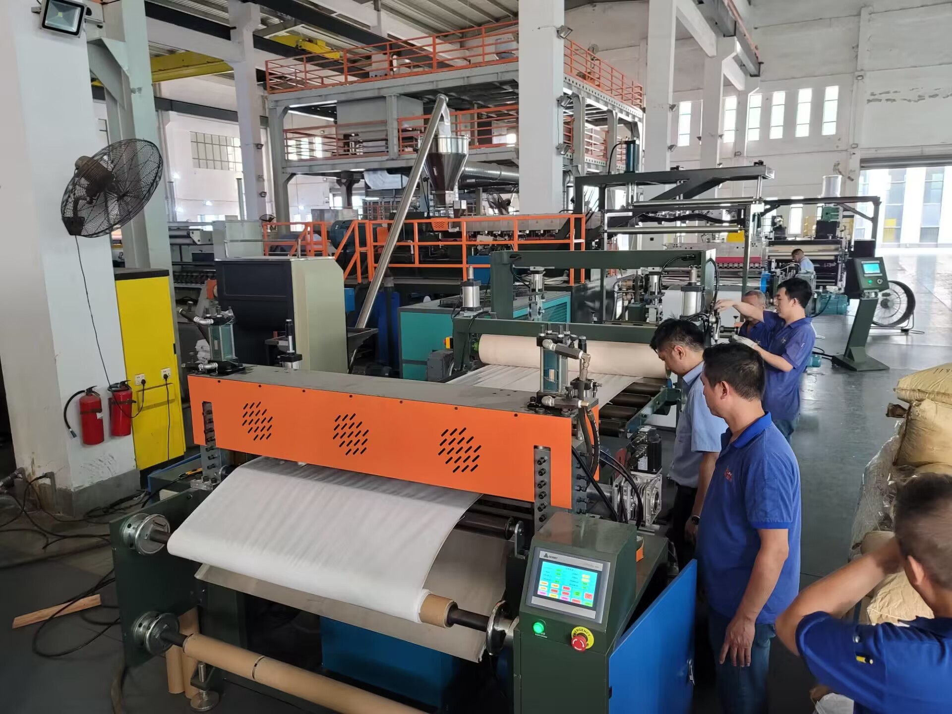 AF-1000mm EVA Hot-Melt Adhesive Shoe Material Extrusion Coating Machine For Toe Puff, Counter