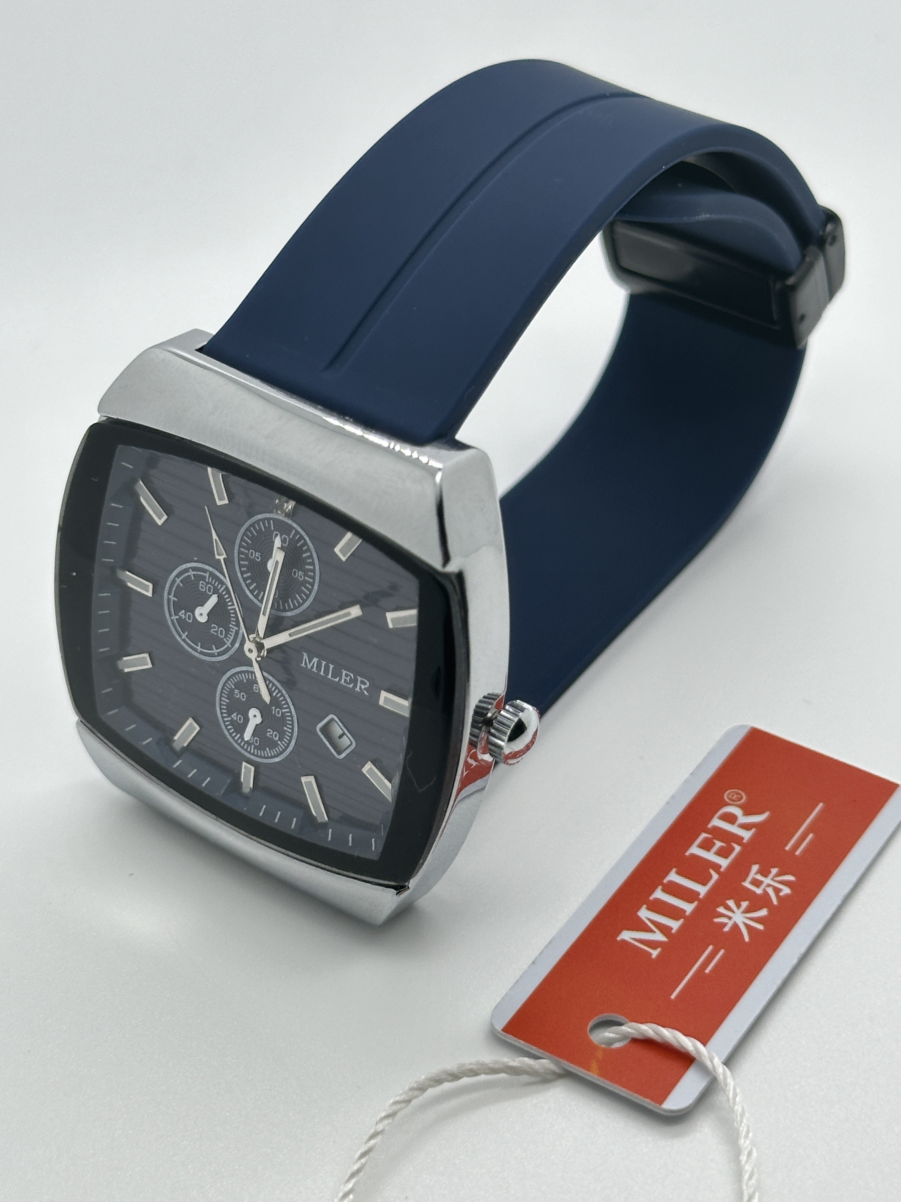 Water-Resistant Men s Quartz Wrist Watch Perfect for Active Lifestyles