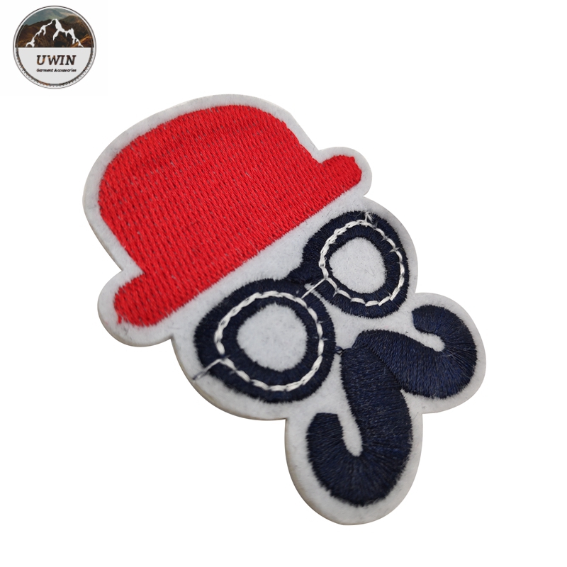 Iron On Backing Embroidered Sports Patches With Heat Cut / Merrowed Border