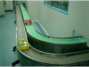 China Stainless Steel Slat Chain Conveyor for Pharmaceutical and Cosmetic Production Lines wholesale