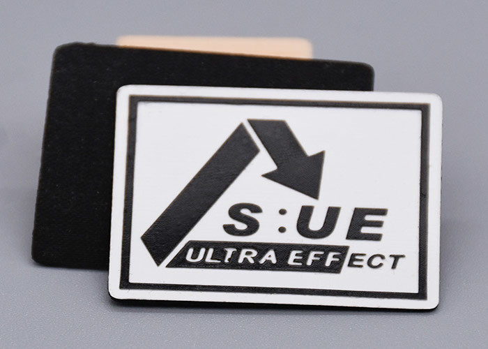 Custom Silicone Black Logo Screen Printed Labels For Clothing