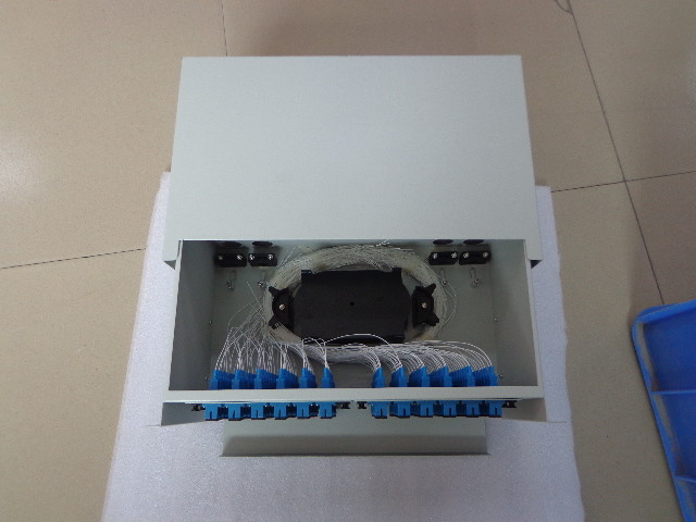 144 Cores 19" 4U ODF Fiber Optic Patch Panel Slide Out Drawer