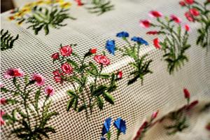 China Floral Multi Colored Embroidered Net Lace Fabric , Antique Bridal Lace Mesh Cloth wholesale