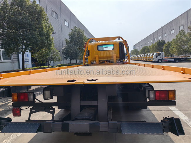 Brand new hot sale 5ton diesel flatbed wrecker tow truck japan for sale