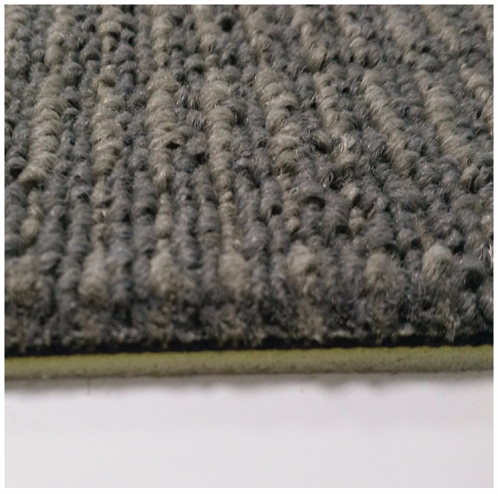 Colored Modern Home Carpet 50x50cm Loop Pile Pattern Anti - Slip Feature