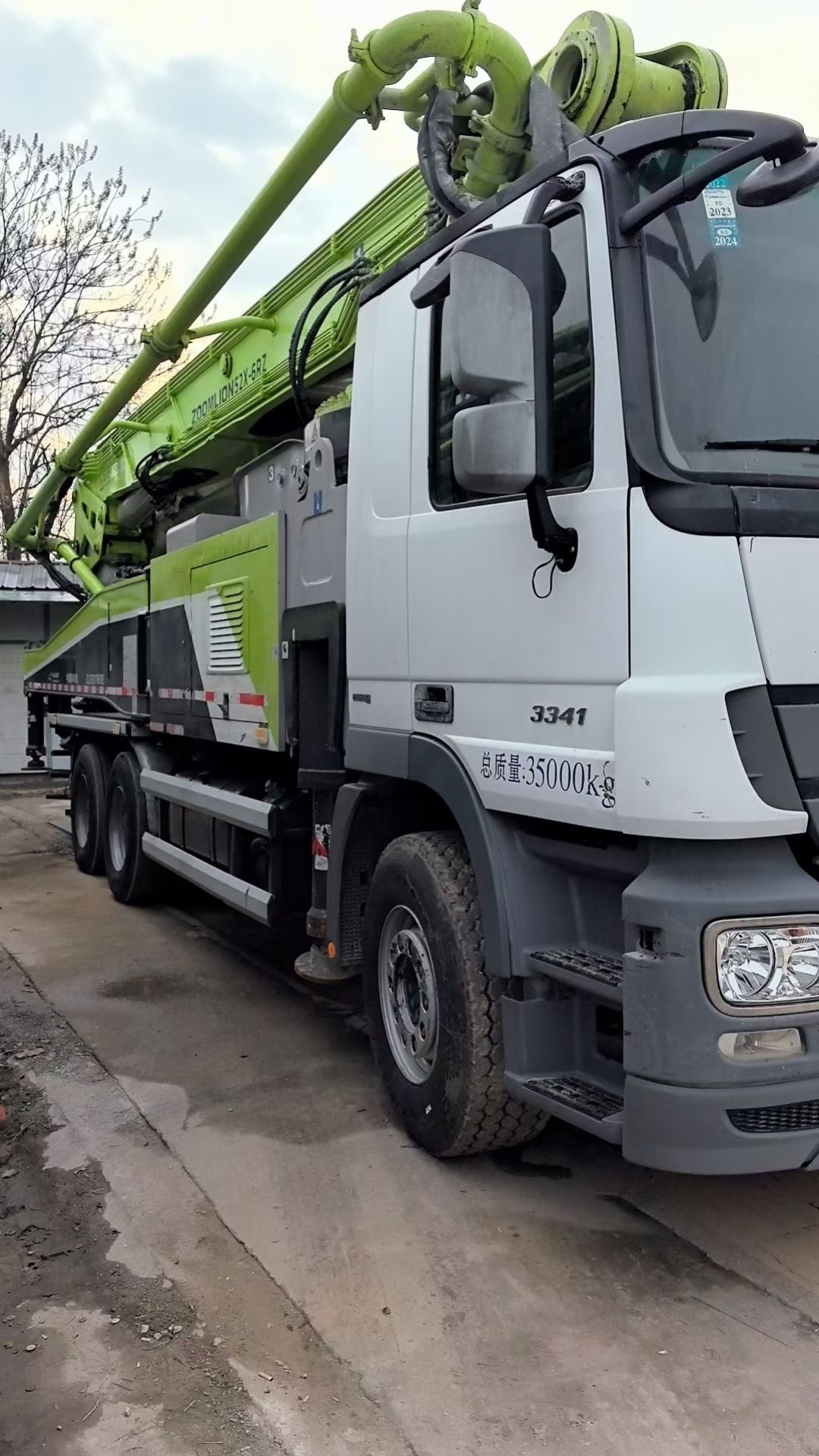 Three Bridge 52m 2019year Zoomlion Used Concrete Pump Truck For Heavy Duty And High Pressure Pumping