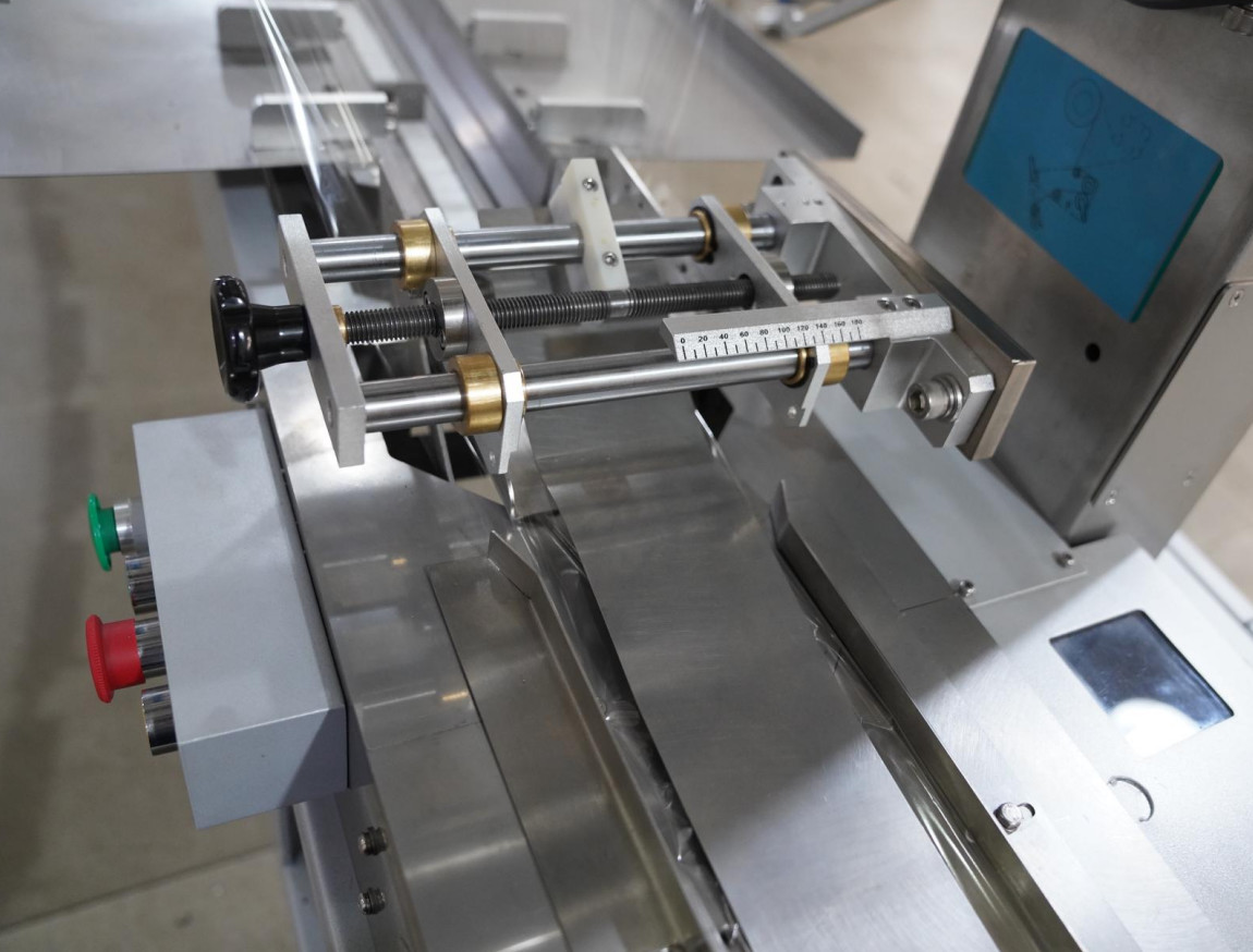 CE ISO9001 Automated Packaging Line Bread Cookies Food Packaging Line