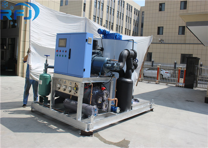 Commercial Round Block Ice Machine 3 Tons Capacity Aliminium Plate Ice Moulds Material