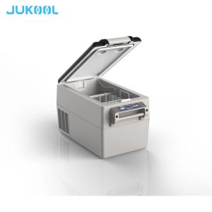 China AC110V 32L Mini Fridge With Freezer wholesale