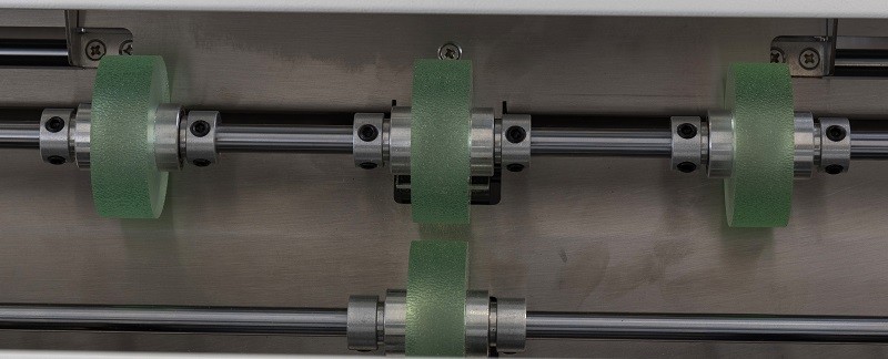 Non Jam Sticker Label Cutting Machine Half Cut / Full Cut Optical Sensor Scan