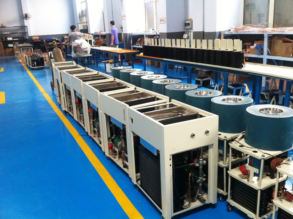 Zhengzhou Greatwall -10C 10L Recirculating Chiller DL10-1000G with High Pressure Pump