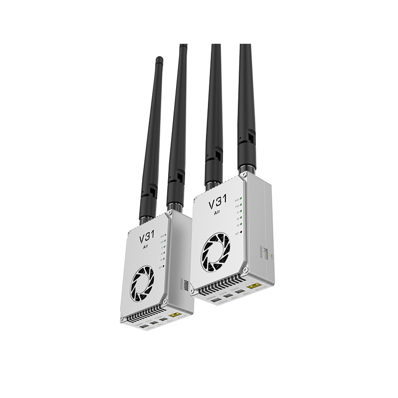 V31D30 is a lightweight video&data link that can transmit up to 30 km, has two frequencies and consumes only 2W of power