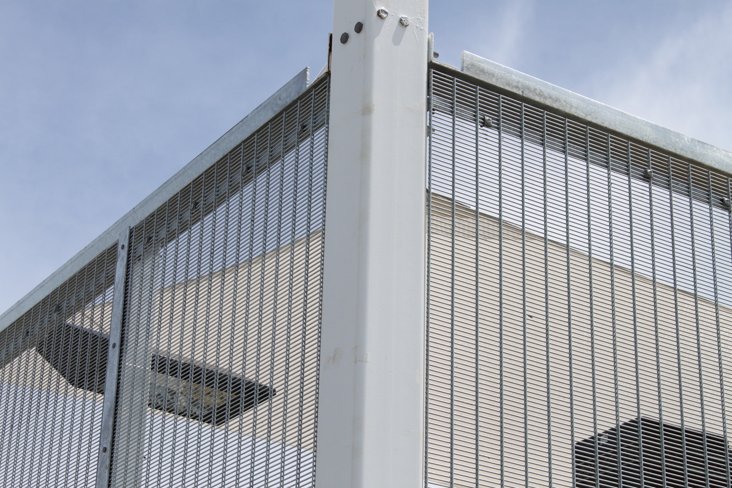 358 anti-climb rigid Security mesh fencing 2210 X 2400MM