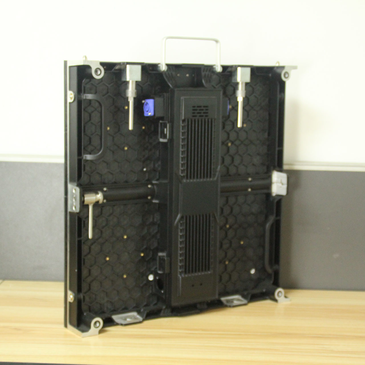 1R1G1B P6 6500cd/㎡ Outdoor Full Color LED Display