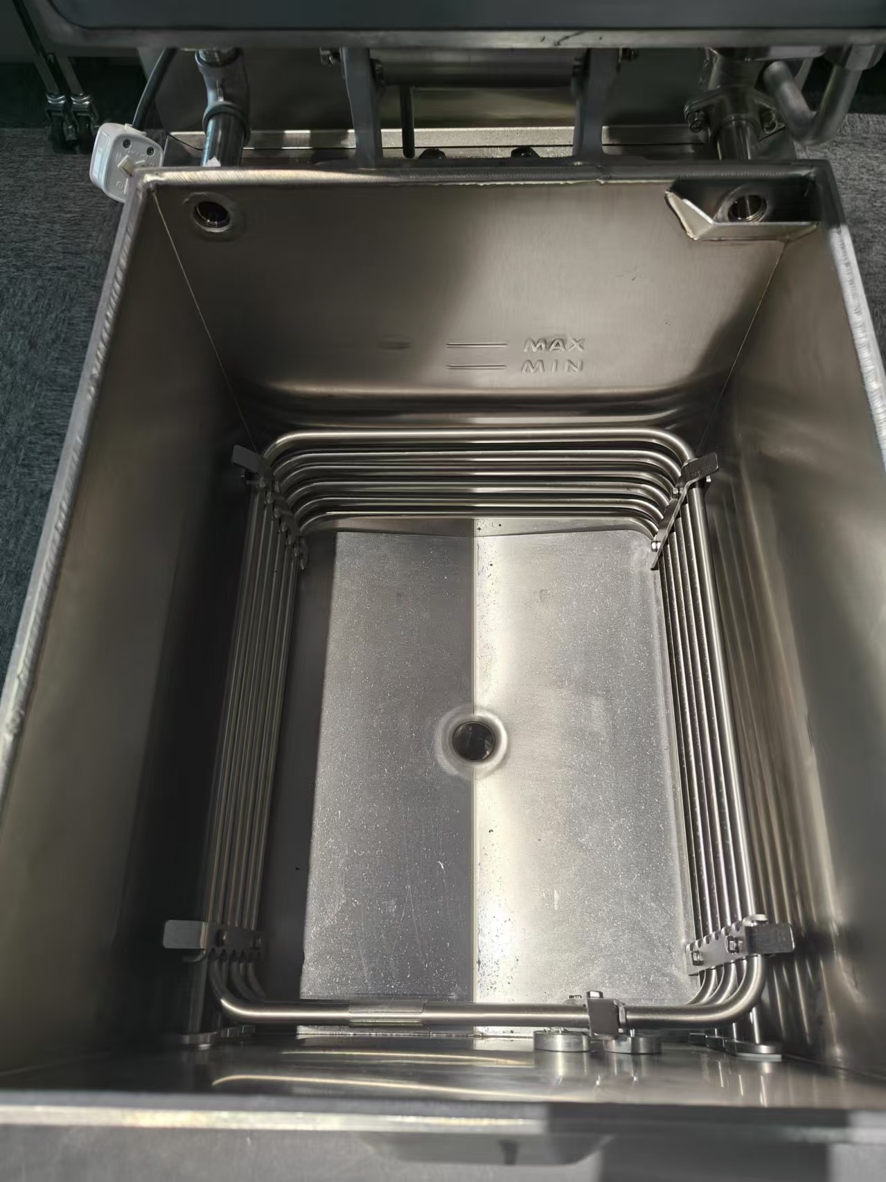 Smart Touch Panel Electric Vertical Chicken Broaster Pressure Fryer With Filtration