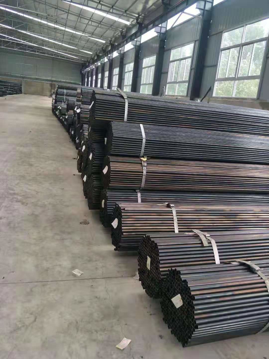 API 5L ASTM A252 Black Welded Steel Pipe For Piling / Water / Gas / Oil