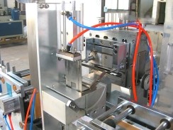 Horizontal Wet Tissue Making Machine / restaurant wet wipes production line