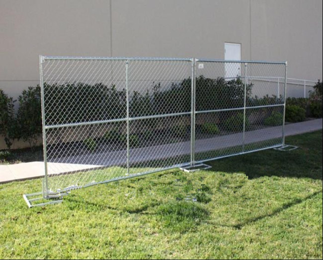 Smooth Surface 8×10 Temporary Construction Fence Panel 6x12 Silver Spray Painted