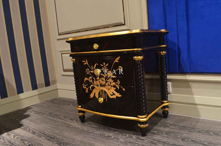 Minimalist Design Side Table French Bedside Stande Table With Curved Legs TB-023