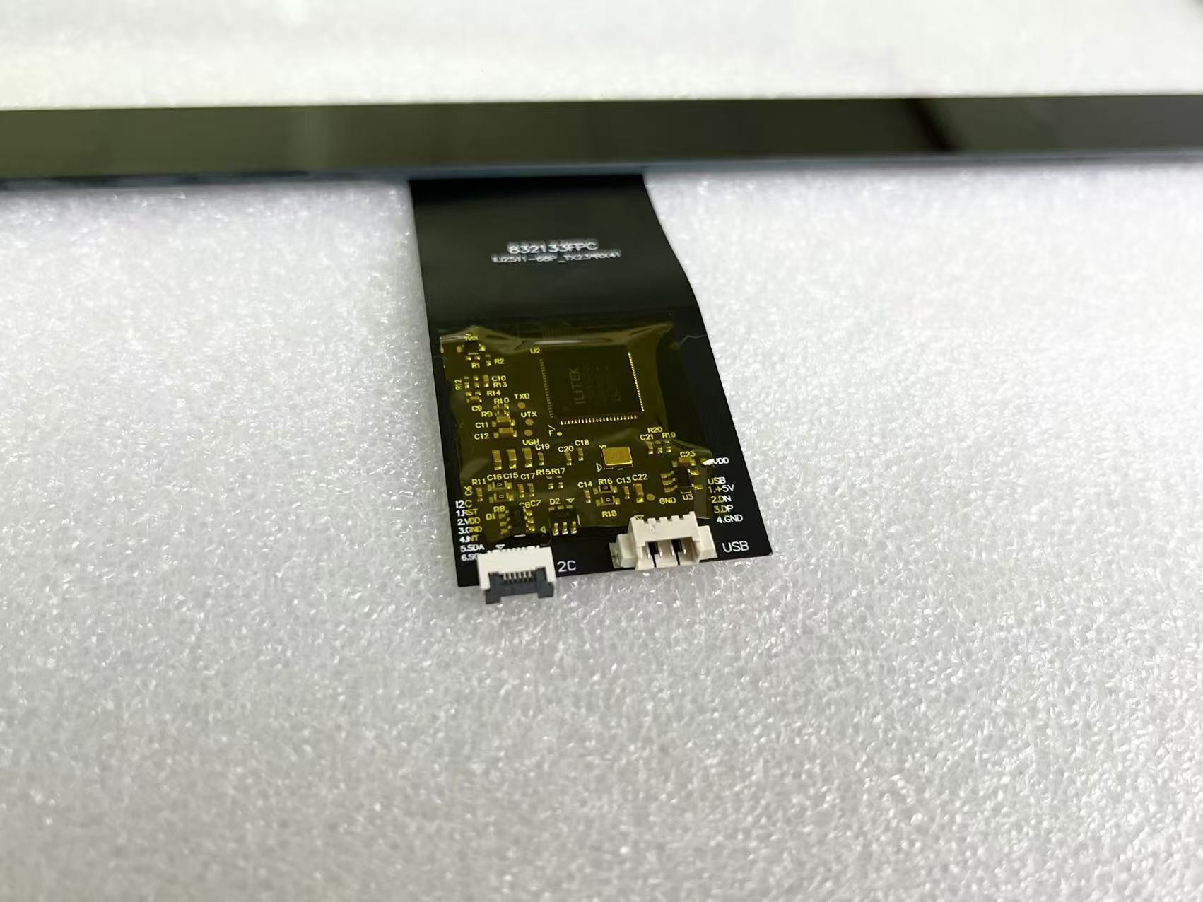 13.3 Inch Capacitive Touch Screen Panel With USB Interface And 4*R10 Corner