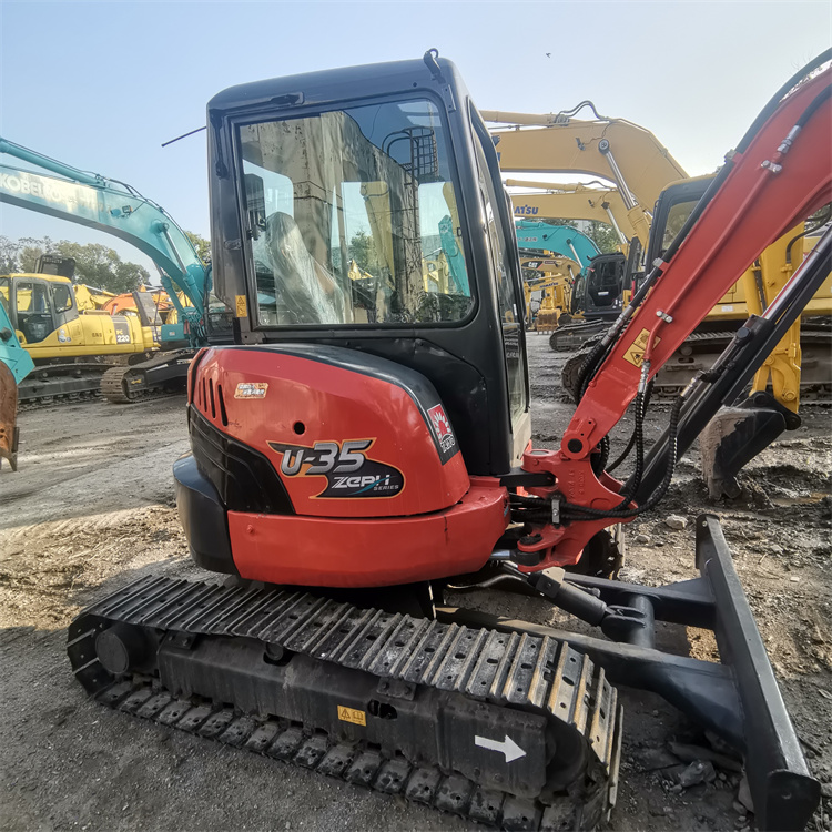 Original Design Kubota U35 Excavator in Good Condition 1600 Working Hours 18.5 KW