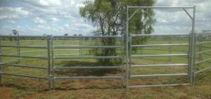 China Six Bars Heavy Duty Metal Oval RailPortable Cattle Panels For Au wholesale