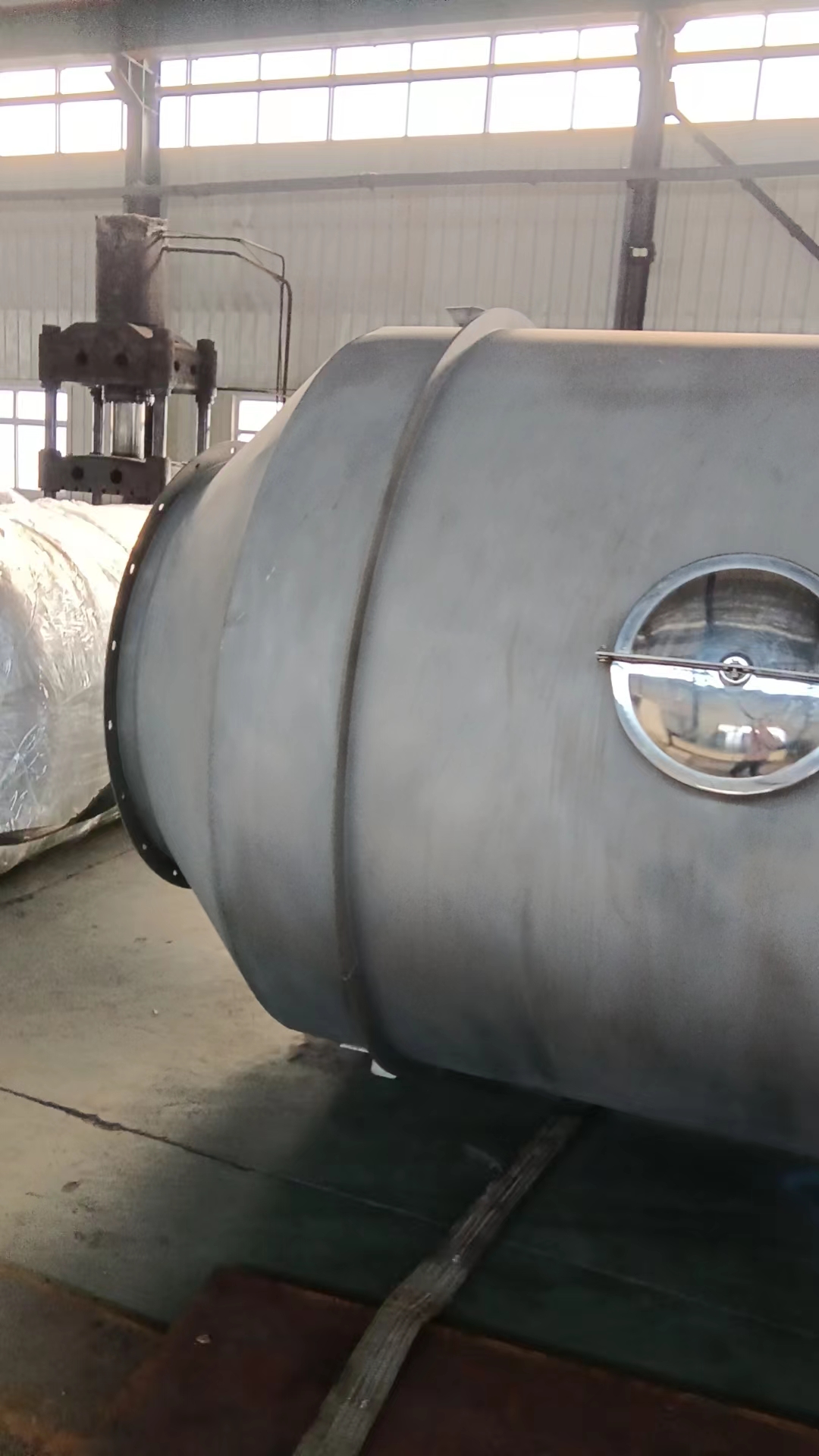 Stainless Steel Gas and Liquid Separator for Large Storage Tank in Manufacturing Plant