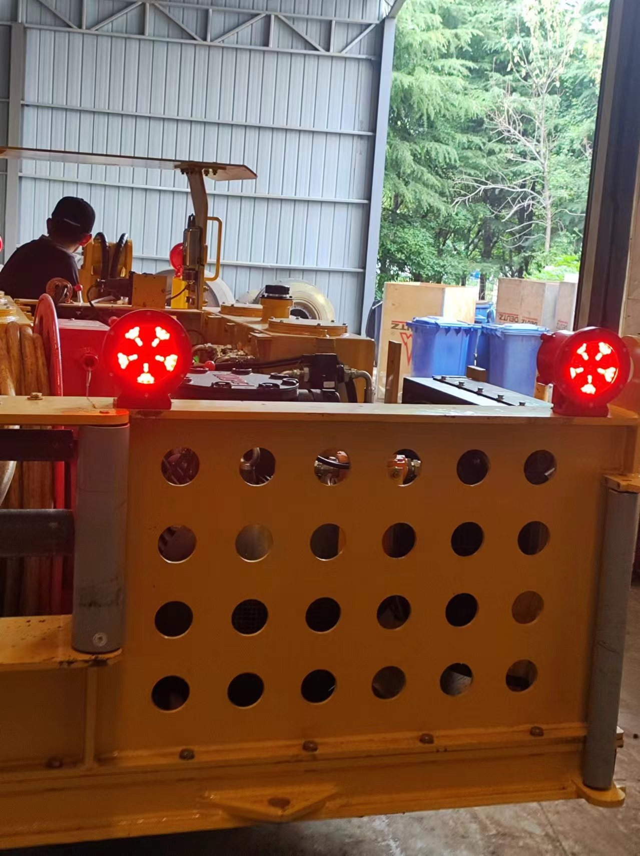 Electric Cable Blast Proof Electric Pick Underground Coal Mine Usage Bucket 1 Cube Underground LHD Loader