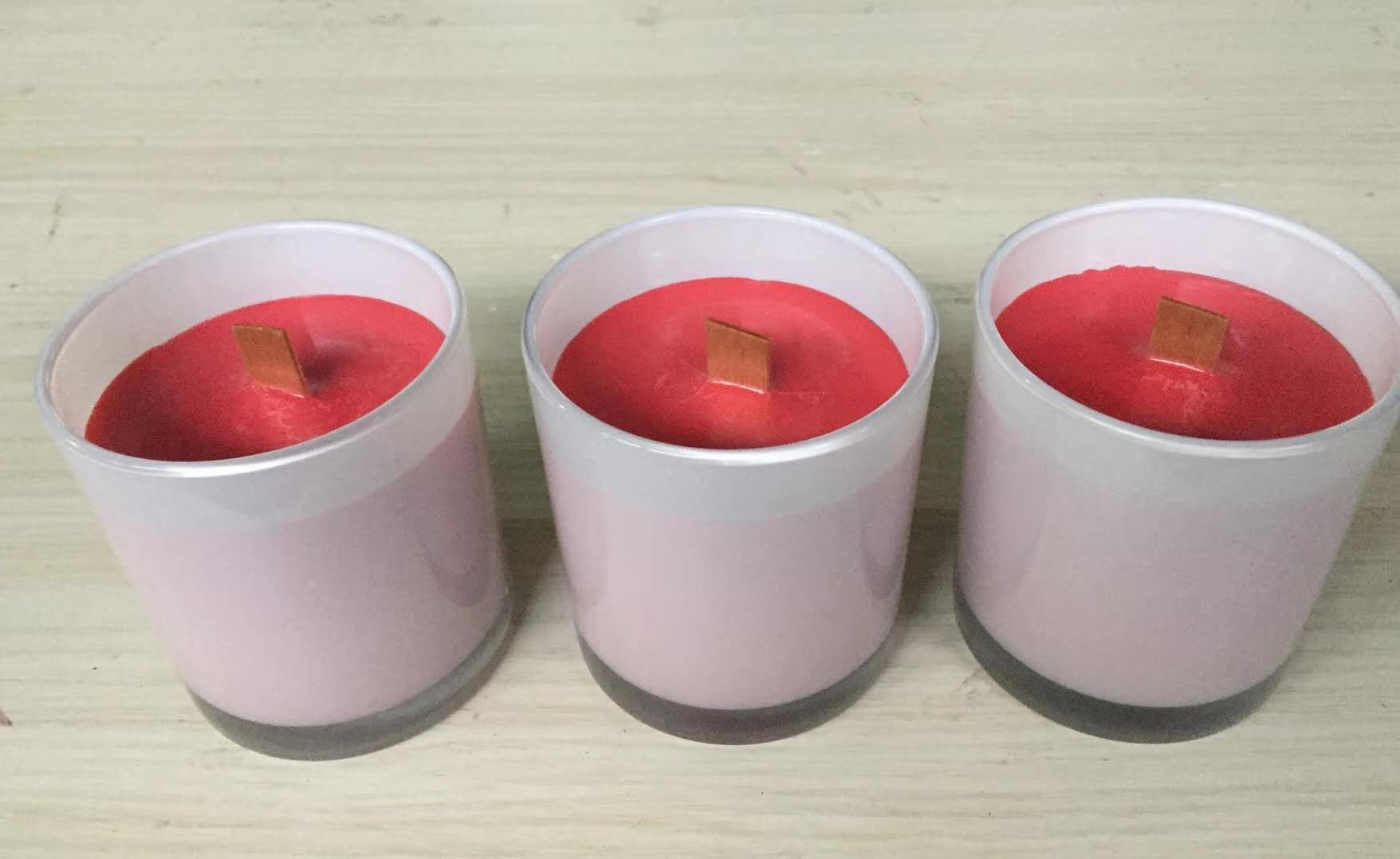 100% paraffin red glass scented candle with wooden wick packed into gift box