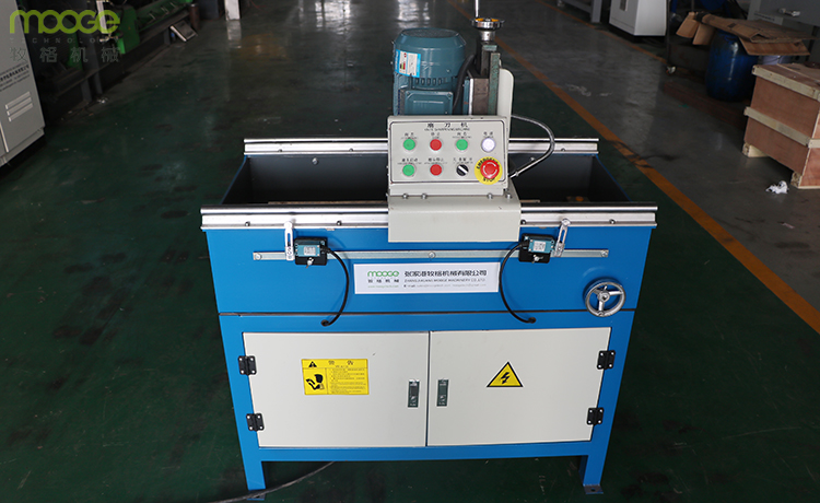 700mm Semi Automatic Grinder For Sharpening Knives PLC Chipper Blade Grinder
