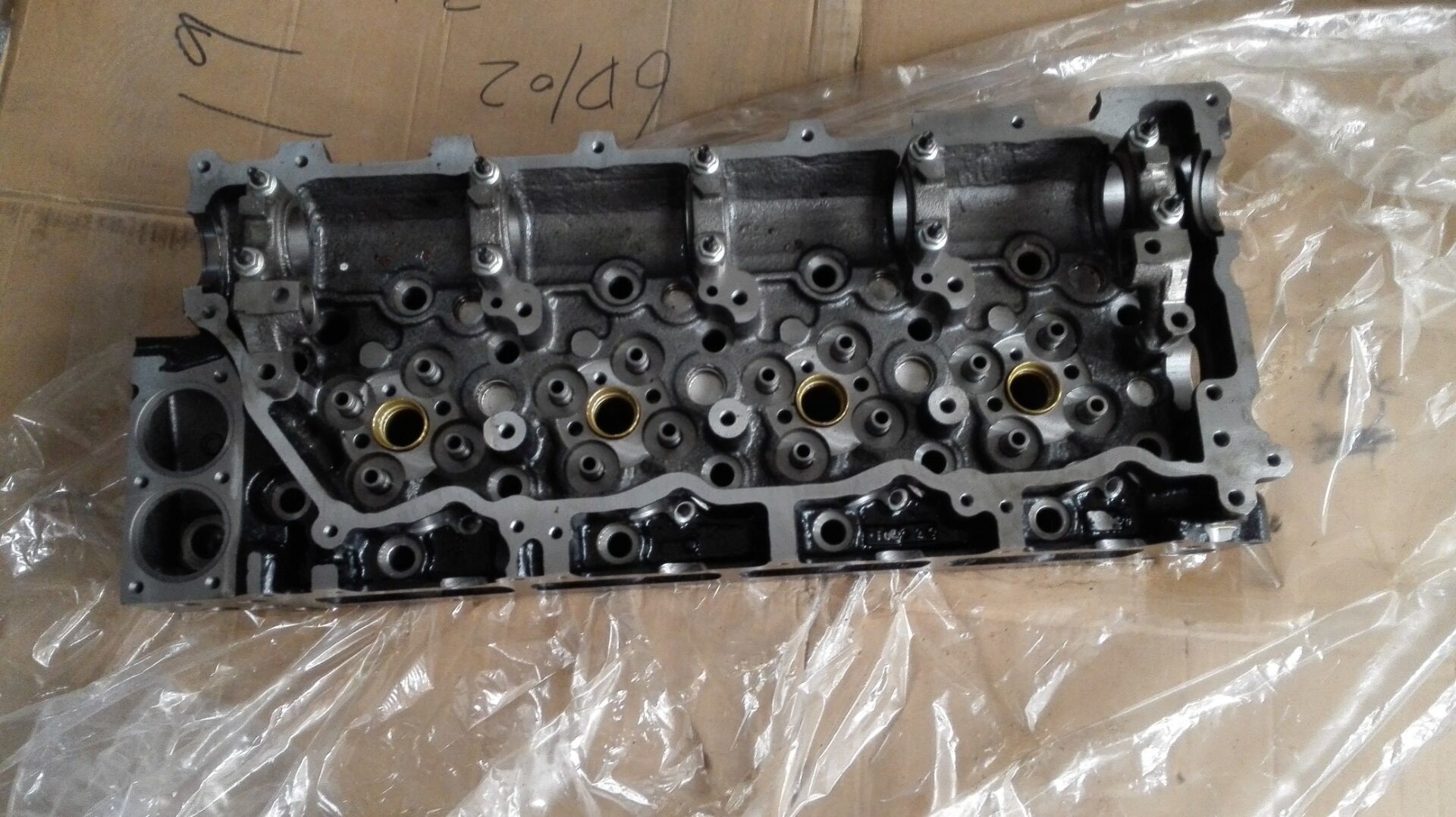 Aluminum Alloy Diesel Engine Cylinder Head Isuzu 4hk1 Cylinder Head OEM Size