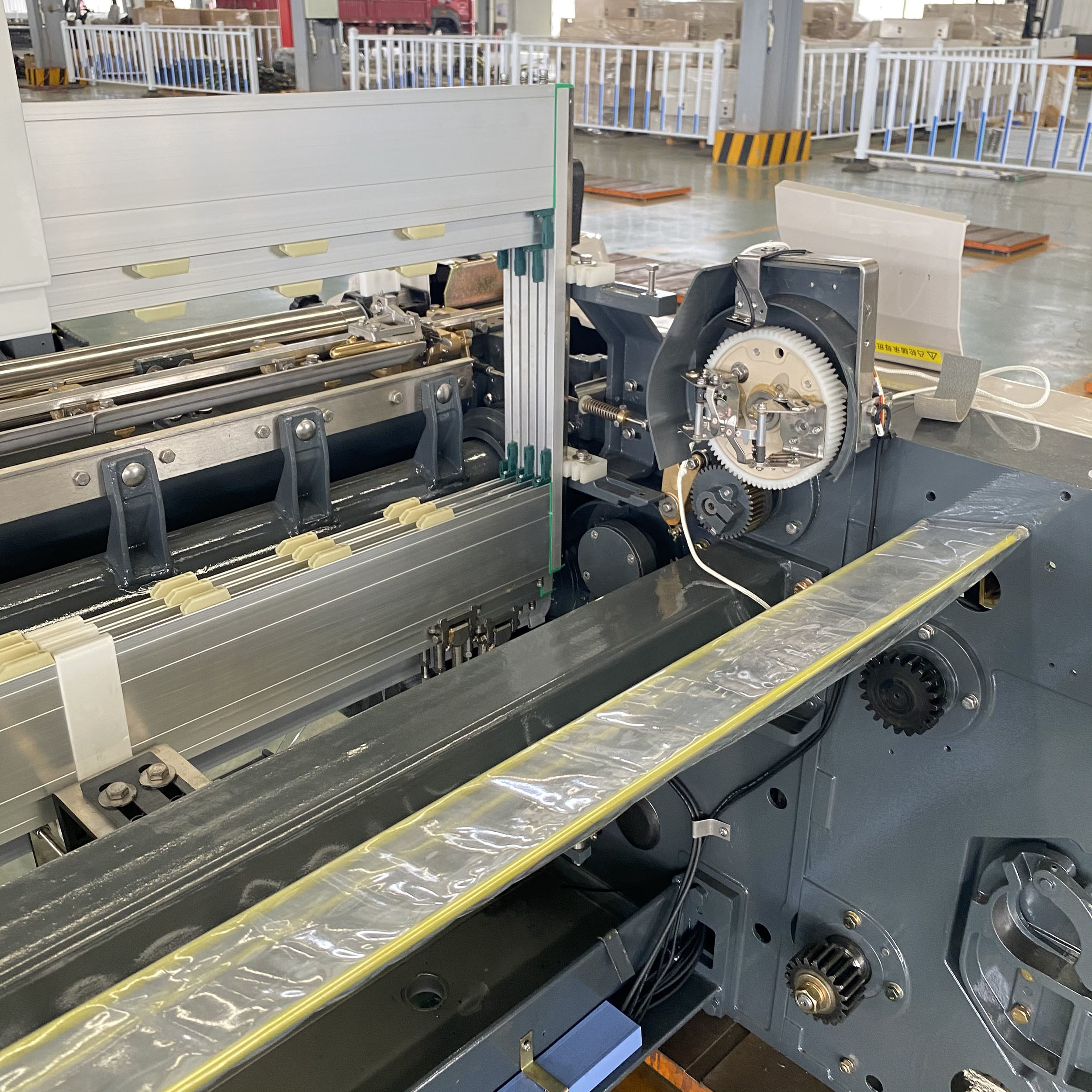 Double Nozzle Dobby Shedding Water Jet Loom Weaving Machine High Density