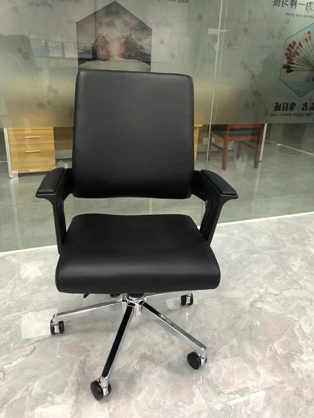 Mesh Ergonomic Office Chair with Lumbar Support Modern Design and 5-Year After-sales Cycle