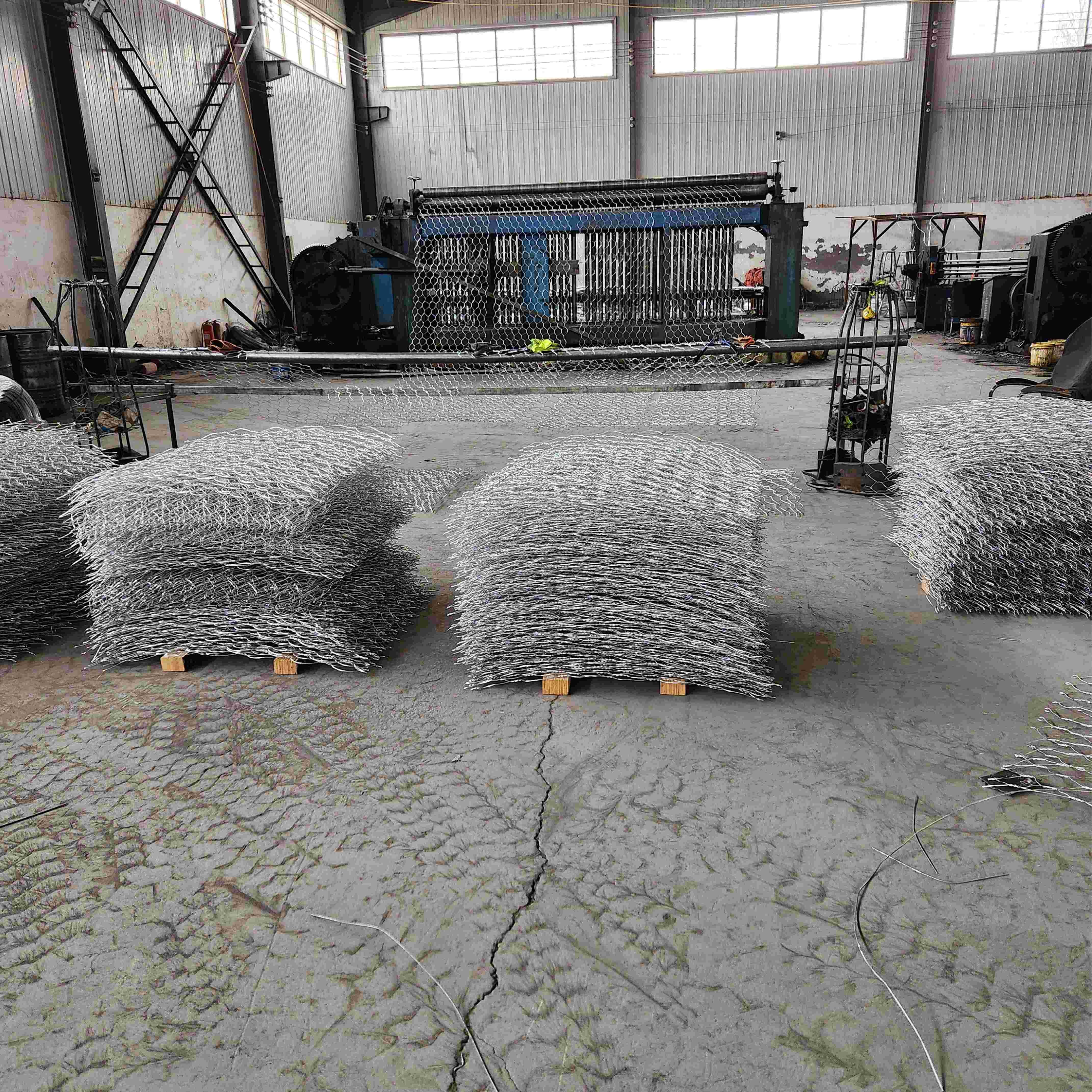 Hot-Dip Galvanized Gabion Mattress Flexible Stone Cage Grid For Riverbank Reinforcement