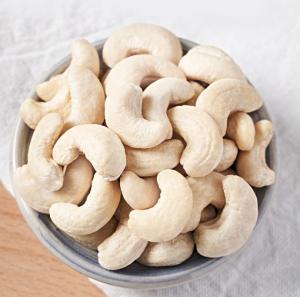 China Wholesale Roasted Cashew Nuts High Quality Delicious Without Shell wholesale