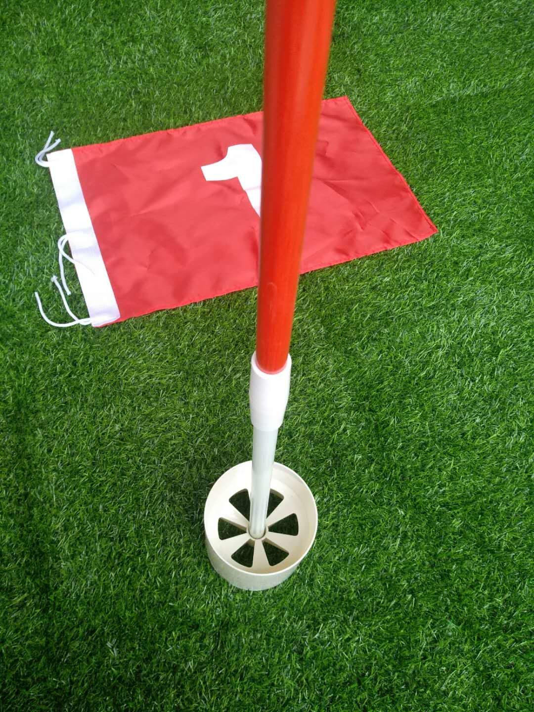 mini flag stick , golf cup , golf cups , plastic golf cup , mini flagstick , putting cup