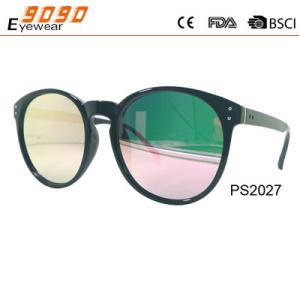China 2017 hot sale style sunglasses with UV 400 protection lens ,made of plastic wholesale