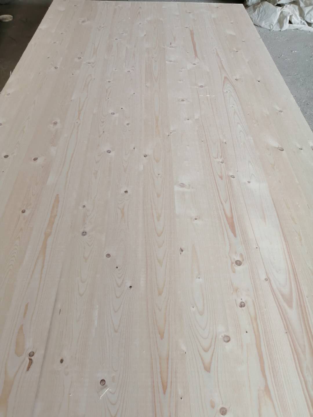 Contemporary Spruce Wood Board With Moisture Content 8-12% 1220*2440mm