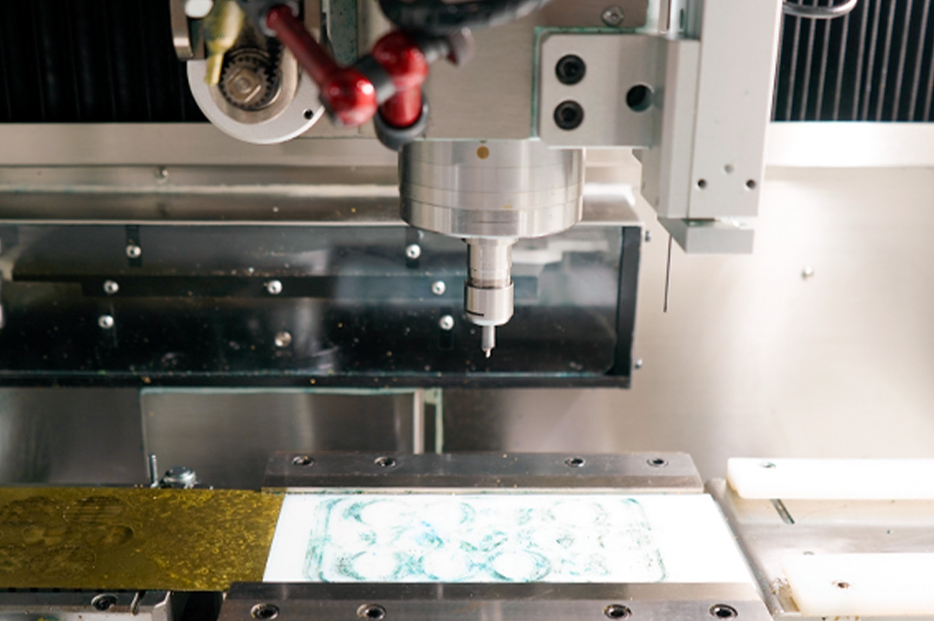 High-Performance Five Axis Jewelry Carving Machine for Intricate Jewelry Design