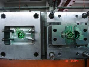 China HASCO Hot Runner Injection Mold 3 Plate Tool LKM Base wholesale