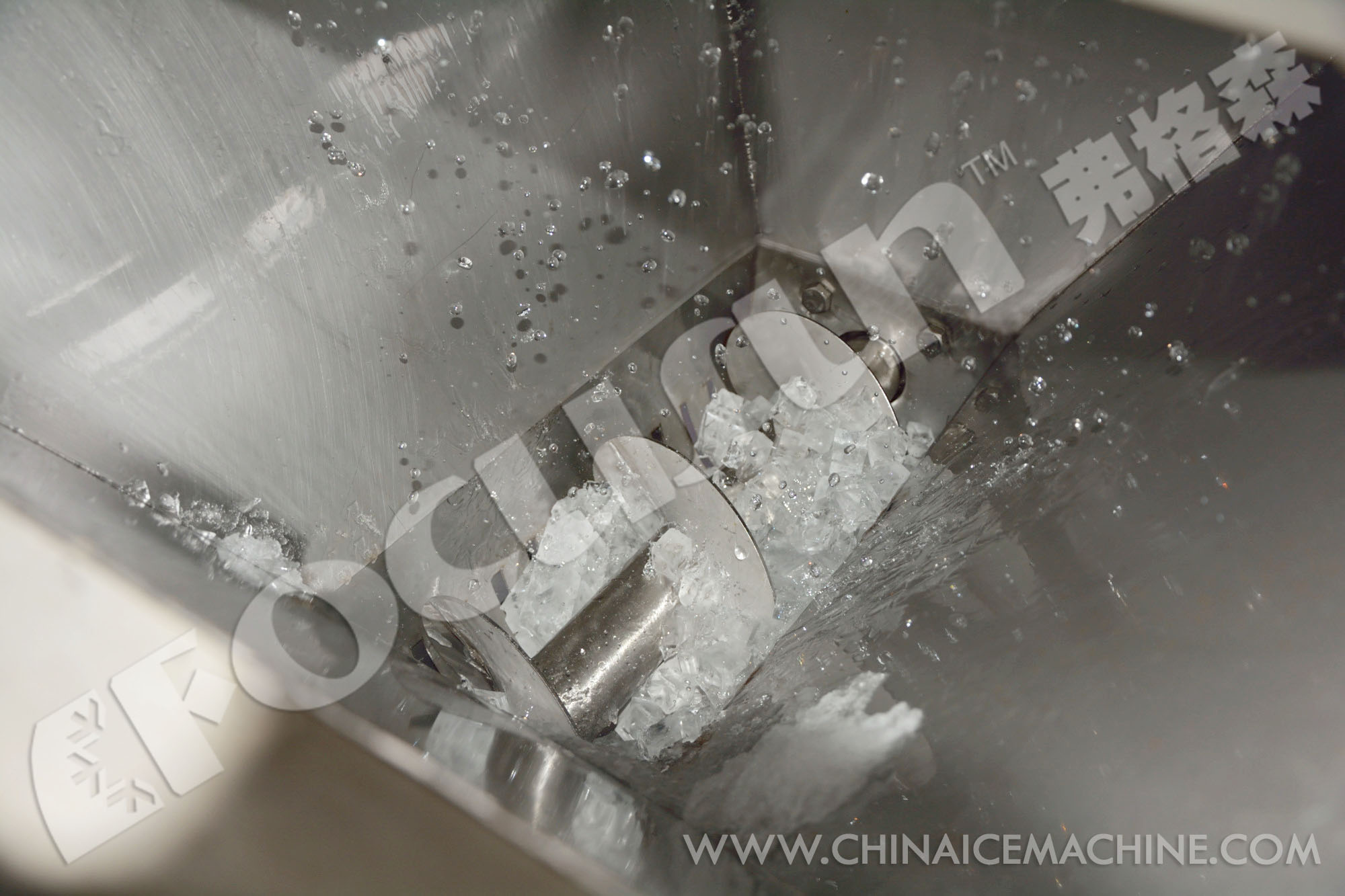 Upgrade Your Hotel's Ice Supply with Focusun's User-Friendly Cube Ice Machine