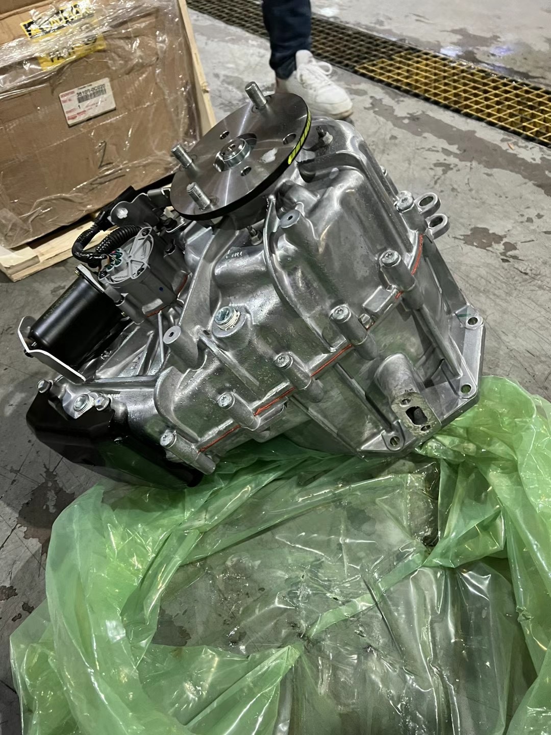 5.7L Automatic Chassis Parts Toyota Transfer Case Assembly 361000C020