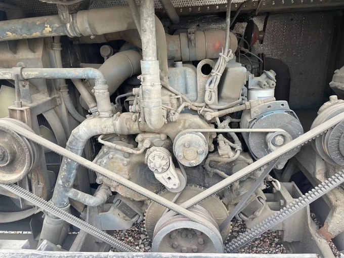 Used Diesel Coaches 53 Seats White Color Single Door 6 Cylinders Engine With A/C 2nd Hand Beifang Bus BFC6120