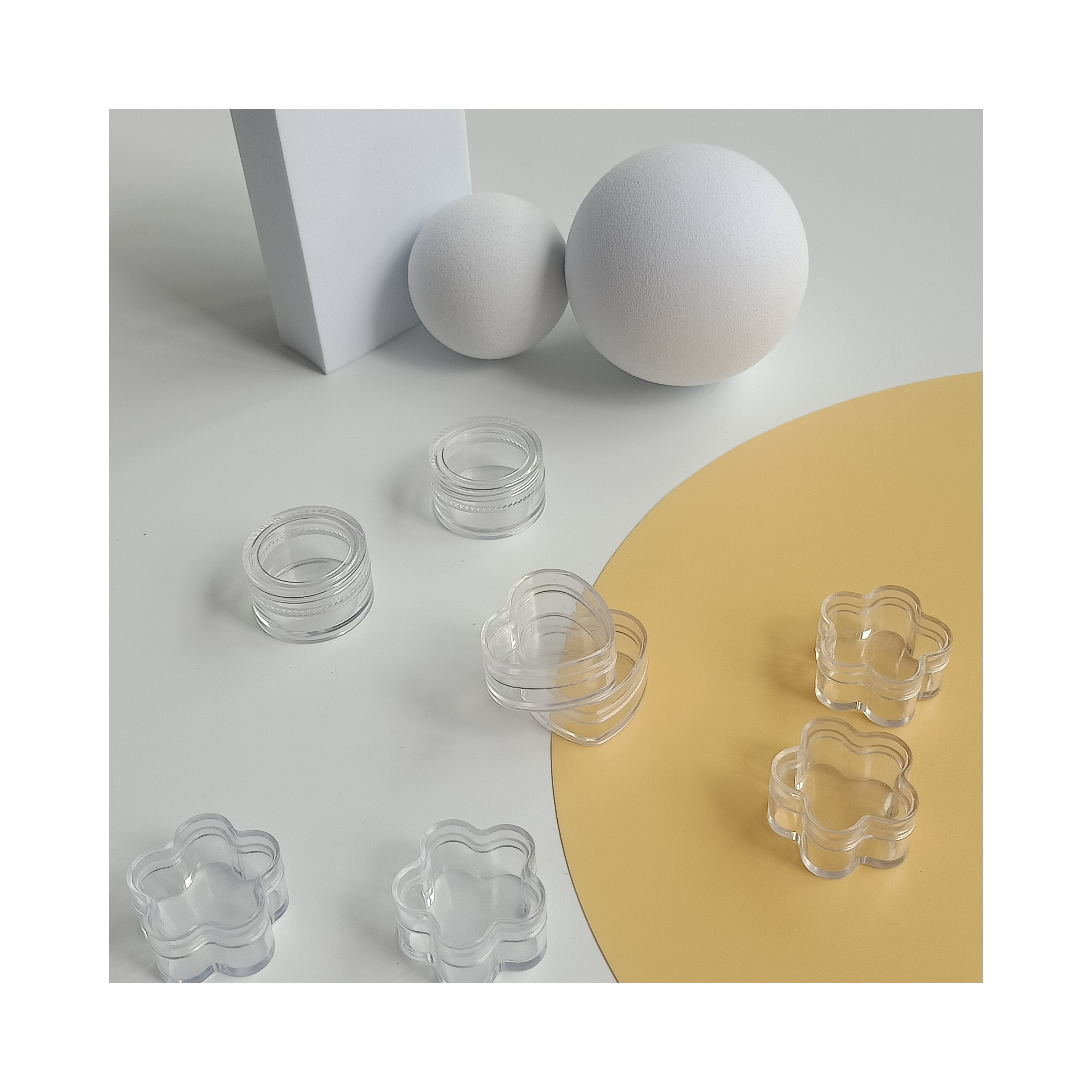 PS Base Material 4ml Mini Cream Jar with Lid Portable Plastic Clear Jar Flower Shape