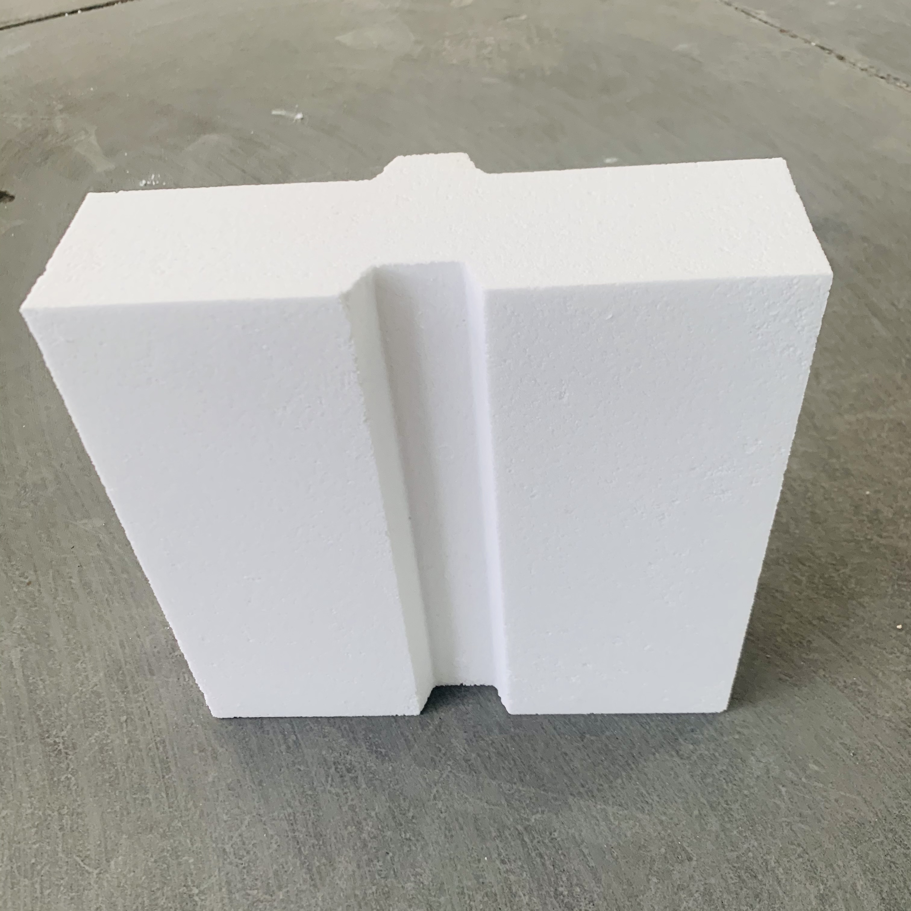 Common Refractoriness Electro Fused Zirconia-Corundum Brick with 13%-16% SiO2 Content