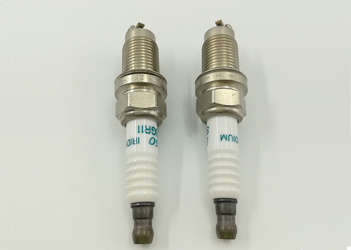 SK20BGR11 90919-01221 Automotive Spark Plug For Avensis RAV4 ALLION WISH VOXY Vista Noah