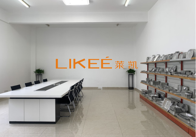 58HRC Aluminium Foil Container Die High Output Foil Container Punching Mould