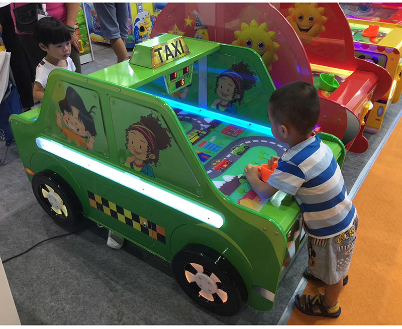Indoor Commercial Arcade Gaming Machines Taxi Style Coin Operated Air Hockey Table